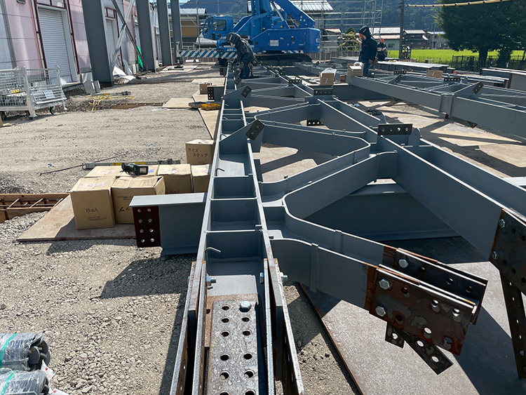 三分割したトラスを地組