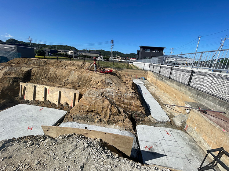 掘削工事が進んだ状態